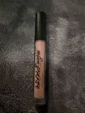 NYX Lingerie Liquid Lipstick — embellishment